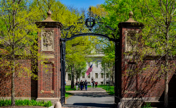 美国政府对哈佛发起新诉讼 要求提供招生数据