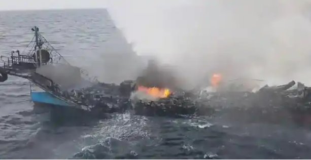 亚速海“影子舰队”围猎：乌克兰海上无人作战如何改变俄乌战局