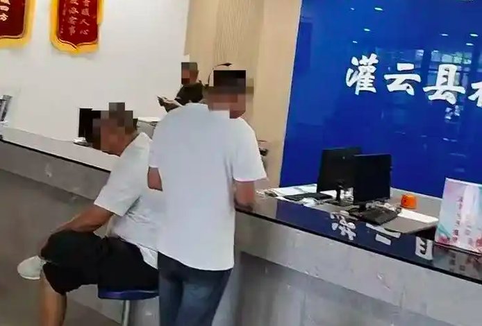 谁定义了“瞎拍”？灌云县综治中心风波背后的信任裂痕
