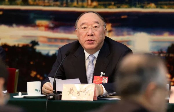 “技术型官员”黄奇帆被查：懂经济是本事，管住身边人是底线